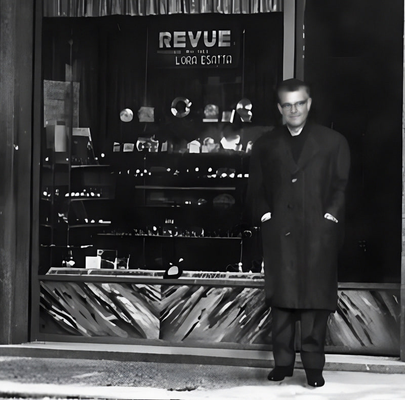 Foto storica della vetrina originale del negozio gioielleria Bellavere, oreficeria storica ad Abano Terme. Radici storiche dell'attività